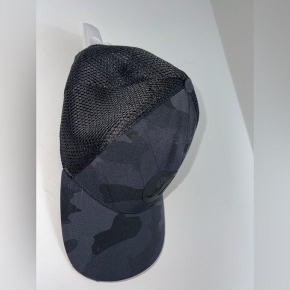 lululemon athletica Black Camo Men's Cap L/XL - Picture 5 of 9